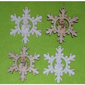   Natúr és Fehér színű ,fa  alapú HDF(nem tömörfa)  Hópihe hó emberel 4db/ csomag	4db/csomag	6,5x7,5cm vastagság 3mm