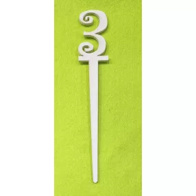   Fehér  fa beszuros vidám számok	1 db/csomag	18x3cm vastagság 3mm