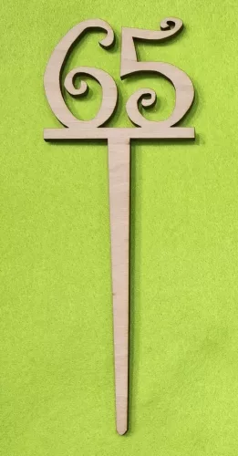 Natúr fa beszuros vidám számok	1 db/csomag	18x6,5cm vastagság 3mm
