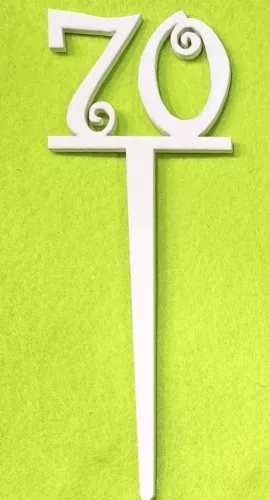 Fehér  fa beszuros vidám számok	1 db/csomag	18x6,5cm vastagság 3mm