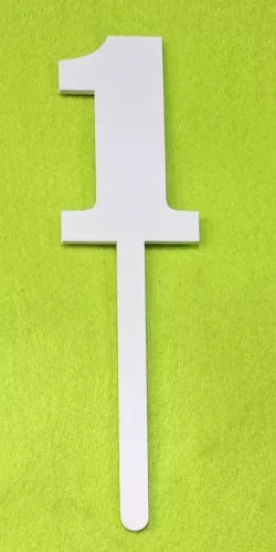 Fehér fa beszúrós 1 szám kövér	1db/csomag	18cm vastagság 3mm