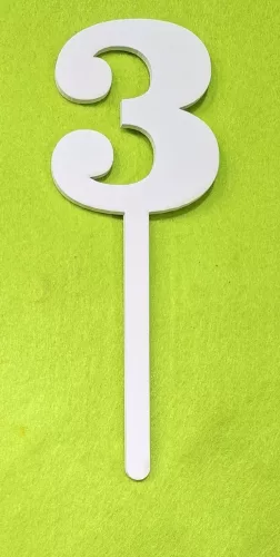 Fehér fa beszúrós 3 szám kövér	1db/csomag	18cm vastagság 3mm