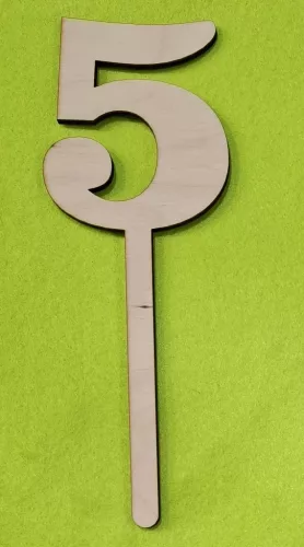 Natúr fa beszúrós 5 szám kövér	1db/csomag	18cm vastagság 3mm