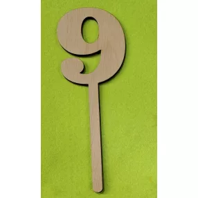   	Natúr fa beszúrós 9 szám kövér	1db/csomag	18cm vastagság 3mm