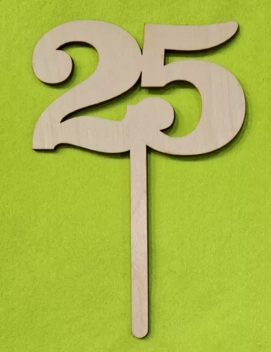	Natúr fa beszúrós 25 szám kövér	1db/csomag	18cm vastagság 3mm