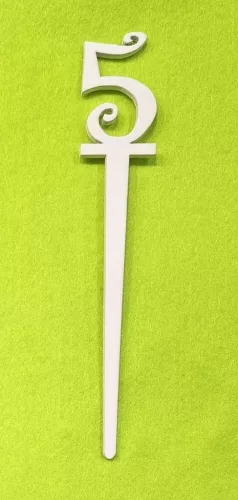 Natúr fa beszuros vidám számok	1 db/csomag	18x3cm vastagság 3mm