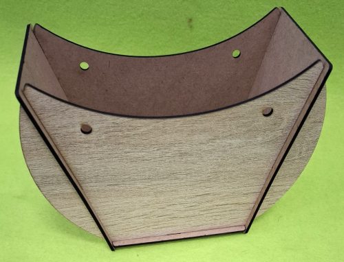 Lapraszerelt ridikül, Barna Deszkás alap ,1szett	széleség 19 cm  magasság 14cm mélység 7,5cm anyag  vastagság 2,5mm			