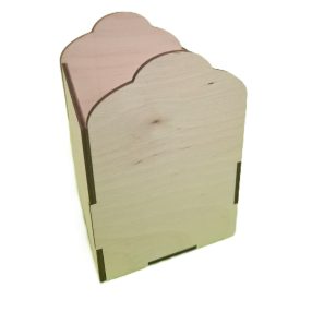   Lapra szerelt Íves Natúrfa ceruza tartó 	1szett	Széllesség  8x8 cm, magasság 12,5cm	