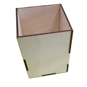   Lapra szerelt Natúrfa ceruza tartó 	1szett	Széllesség  8x8 cm, magasság 10cm