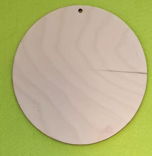 Natúr fa kör lyukkal	1db	16cm vastagság 3mm