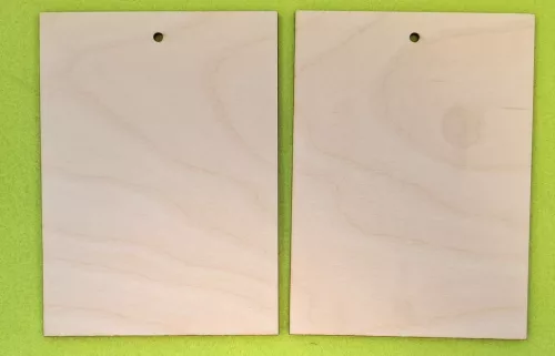 Natúr fa téglalap lyukkal 	2db/csomag	11x15cm vastagság 3mm