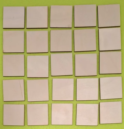 	Natúr  négyzet	25 db/csomag	4x4 cm ,vastagság 3 mm