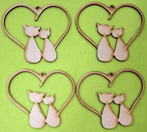 Natúr fa Cicák szívben	db/csomag	11,5x10cm  vastagság 3mm