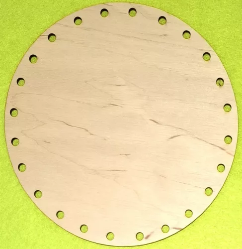 Natúr fa kosár alap kerek	1db	Átmérő 16cm .24db -5mm lyukkal  vastagság 3mm