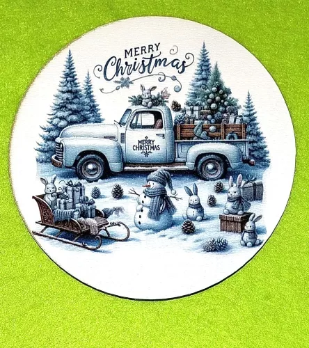11,8 cm Nyomtatott ,fa alapú HDF(nem tömörfa)    Kopogtató közép   Havas háttérrel nyuszi fekszik  az autón    Merry Christmas  felirattal 	1db	