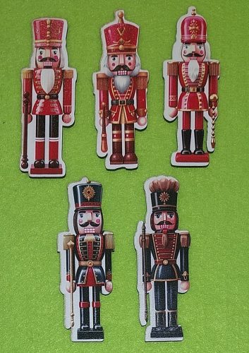  Nyomtatott fa  diótörő  szett	5db	4 x11