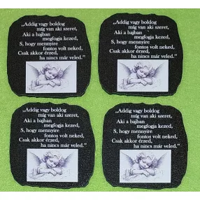    Nyomtatott  fa Kicsi  Fekete háttérrel Angyalkás Addig vagy boldog…..  felirattal 	4db/csomag	6x6 cm vastagság 2,5mm	