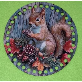   15 cm Horgolható nyomtatott  fa  Kopogtató közép  7mm lyukkal  Mókus 	1db	vastagság 2,5mm	