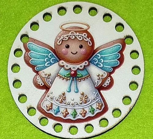 8cm kör Horgolható nyomtatott fa alap   Mézeskalács angyalka    5mm lyukkal 	1db	8cm vastagság 2,5mm	