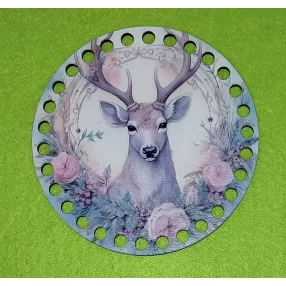   12cm kör Horgolható nyomtatott fa  alap   Szarvas virágok között 7mm lyukkal 	1db	12 cm vastagság 2,5mm	