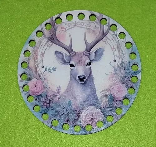 12cm kör Horgolható nyomtatott fa  alap   Szarvas virágok között 7mm lyukkal 	1db	12 cm vastagság 2,5mm	