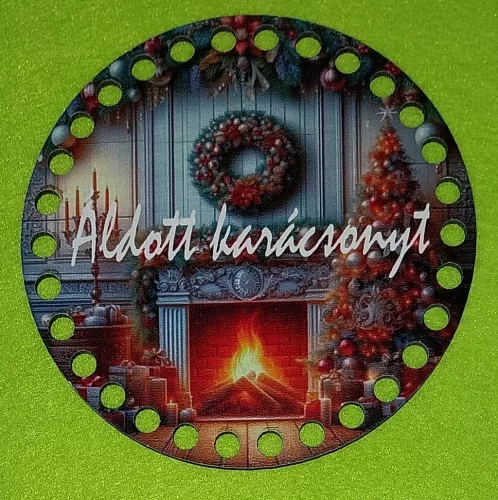  12cm kör Horgolható nyomtatott fa alap Kandallós Áldott karácsonyt felirattal . 7mm lyukkal 	1db	12 cm vastagság 2,5mm	