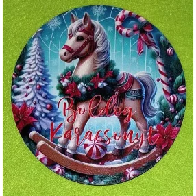   Nyomtatott fa kopogtató közép   Hintaló  Boldog karácsonyt  felirattal   	1db	11,8cm vastagság 3mm	