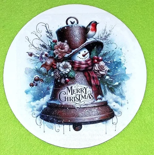 Nyomtatott fa kopogtató közép     Harang hóemberrel Merry christmas felirattal 	1db	14,8cm vastagság 3mm	