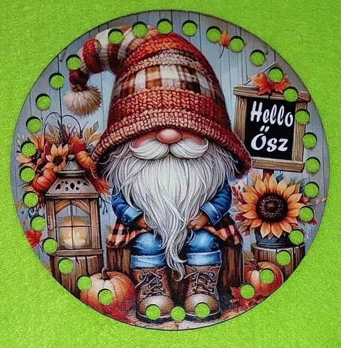 15 cm Horgolható nyomtatott fa Kopogtató közép    7mm lyukkal  Üllő manó napraforgókkal  Hello Ősz felirattal 	1db	 vastagság 2,5mm	