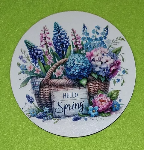 Nyomtatott,fa alapú HDF(nem tömörfa) kopogtató közép    Jácint kosár Hello sprig felirattal	1db	11,8cm vastagság 2,5mm	
