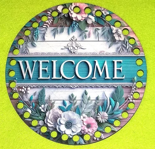 15cm Horgolható nyomtatott fa alap 7 mm lyukkal Barna deszkás háttér Welcome felirattal  	1db/csomag	15cm vastagság 3mm	