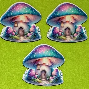   Nyomtatott fa Kicsi Tündér gombaház színes kalappal 	3db/csomag	7x7cm vastagság 3mm	