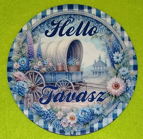 Nyomtatott Fa Kerek kopogtató közép   Kék kockás  háttér  szekérrel Hello Tavasz felirattal  	1db/csomag	15cm vastagság 3mm	