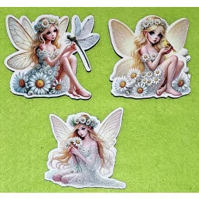   Nyomtatott fa ülő margarétás tündér szett	1szett/csomag 3db 	magasság 6,5 cm vastagság 2,5mm	