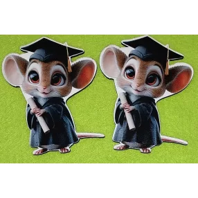   Nyomtatott fa Kis egér     ballagási köntösben és sapkában 	2db/csomag	8x9,5cm vastagság 2,5mm	