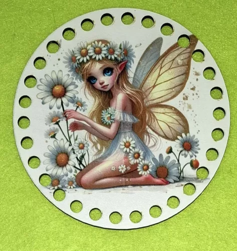 12cm Horgolható nyomtatott fa alap 7 mm lyukkal   Margarétás  Tündér	1db/csomag	12cm vastagság 2,5mm	