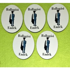   Nyomtatott fa Ovális  tábla Fiús  Ballagási Emlék   felirattal 	5db/csomag	5x6,5cm vastagság 2,5mm	
