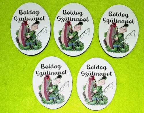 Nyomtatott fa alapú HDF(nem tömörfa) Ovális Büszke horgász Boldog Szülinapot  felirattal 	5db/csomag	5x6,5cm vastagság 2,5mm	