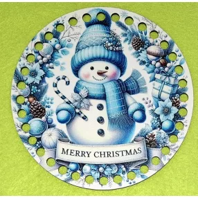   	15cm Horgolható nyomtatott fa alap 7 mm lyukkal Hóember kék mintával  Merry Christmas felirattal 	1db	15cm vastagság 2,5mm	