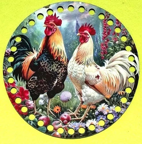 15cm Horgolható nyomtatott fa alap  Tarka és fehér kakas 7mm lyukkal 	1db	15cm vastagság 2,5mm	