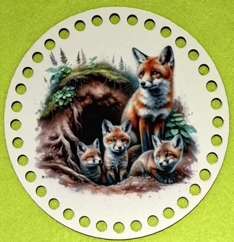 15cm Horgolható nyomtatott fa alap  Róka család 7mm lyukkal 	1db	15cm vastagság 2,5mm	