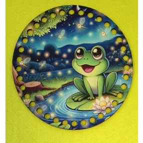   15cm Horgolható nyomtatott fa alap  Aranyos béka 	1db	15cm vastagság 2,5mm	