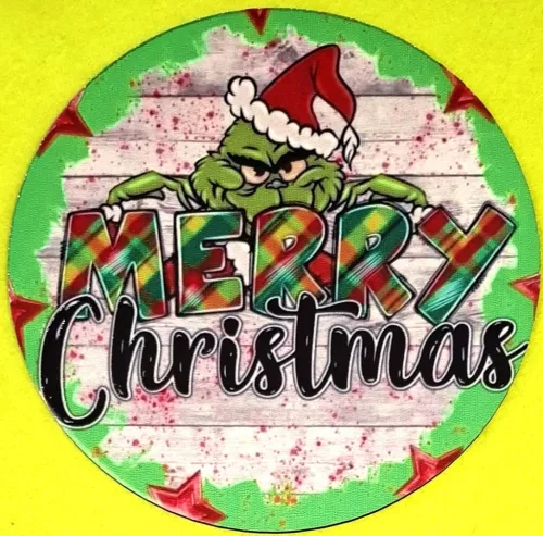  Nyomtatott kerek kopogtató közép Grincs deszkás háttér Merry Christmas felirattal  	1db	15cm vastagság 2,5mm	