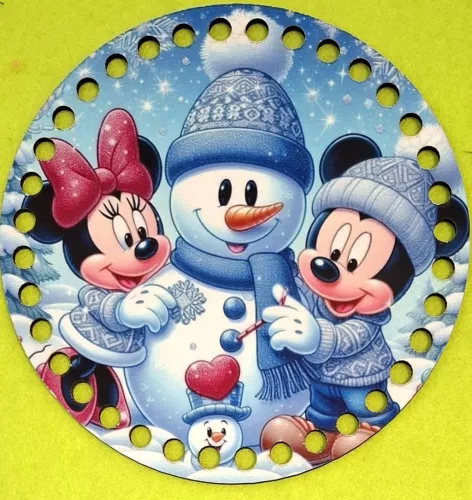 15cm Horgolható nyomtatott fa alap Mickey és Minnie Hóemberel 7mm lyukkal	1db	15cm vastagság 2,5mm	