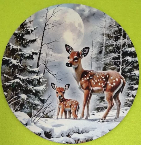 Nyomtatott kerek kopogtató közép Őzikék havas tályon 	1db	15cm vastagság 2,5mm	