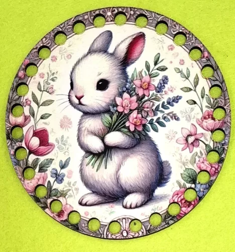 12cm Horgolható nyomtatott fa alap Fehér nyuszi virágcsokorral 	1db	12cm vastagság 3mm	