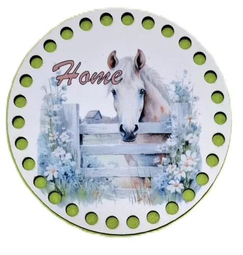 12cm Horgolható nyomtatott fa alap Fehér ló karámban 7mm lyukkal Home   felirattal	1db/csomag	12cm vastagság 3mm	
