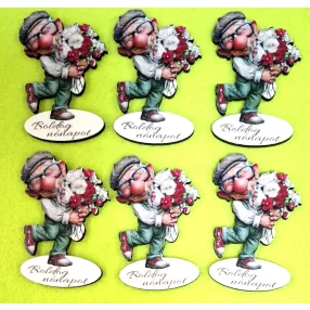   Tata virágcsokorral kicsi Boldog nőnapot felirattal 	6db/csomag	4x6cm vastagság 3mm	