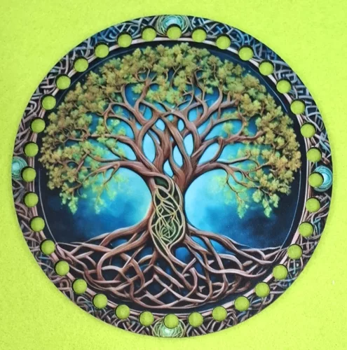 15cm Horgolható nyomtatott fa alap 7mm lyukka Életfa zöldes	1db	15cm vastagság 2,5mm				