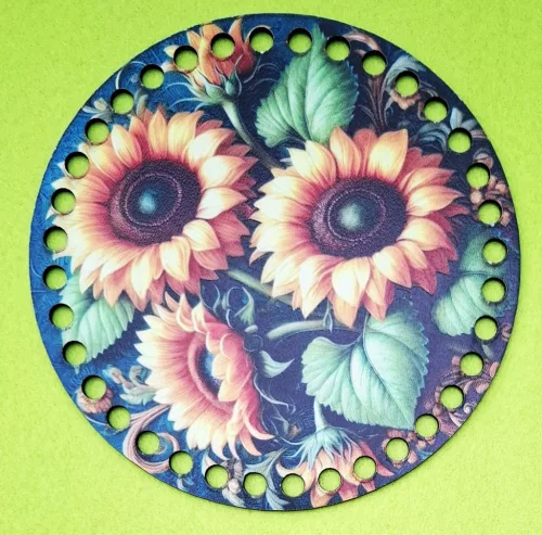 15cm Horgolható nyomtatott fa alap 7mm lyukka Napraforgó csokor 	1db	15cm vastagság 2,5mm	